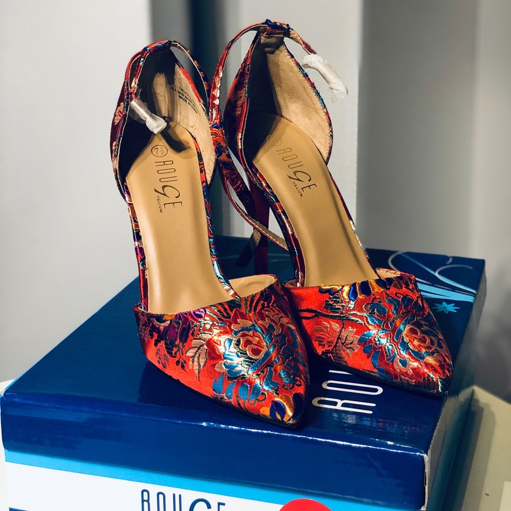 ROUGE pointed toe heels